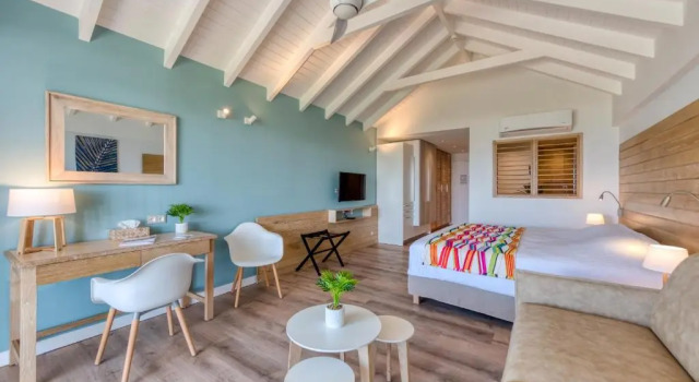 Полулюкс Deluxe La Playa Orient Bay