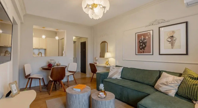 Maison Elysee - An Elegant Apartment in Piata Romana, Забронировать Апартаменты/квартира Бухарест Muntenia, рядом с Floreasca Clinical Emergency Hospital