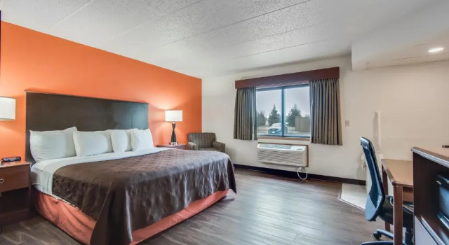 Люкс AmericInn by Wyndham Coon Rapids