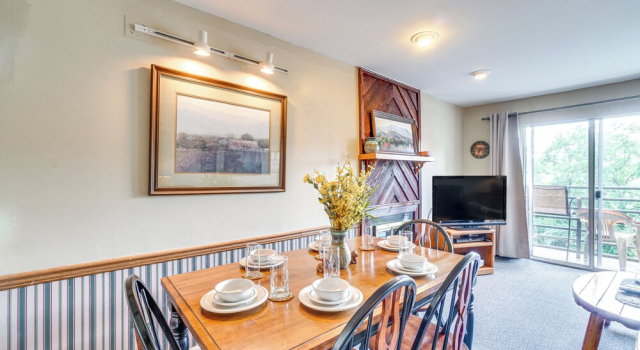 Indoor & Outdoor Pool Access! Condo 3 Mi to Gsmnp, Забронировать Апартаменты/квартира Отели Great Smoky Mountains National Park с парковкой, Парковка