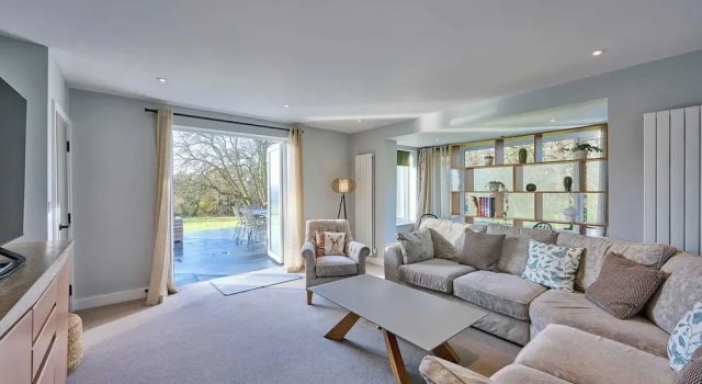Host Stay Roundwood House