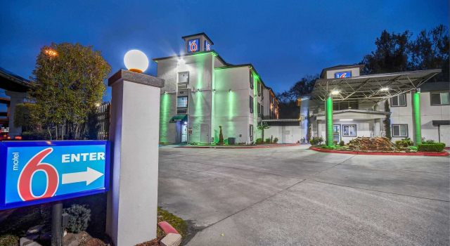 Motel 6 Humble, TX - Houston International Airport, 预订 汽车旅馆 亨博尔 Texas Gulf Coast