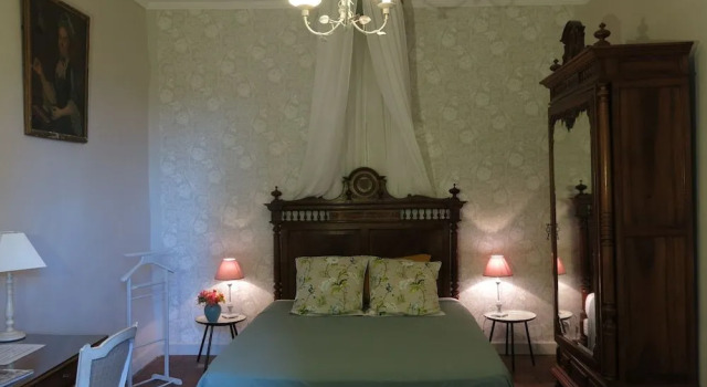 Domaine de Lamartine chambres d'hotes, Boek Bed and Breakfast Hotels in Rhone-Alpen met zwembad, Zwembad