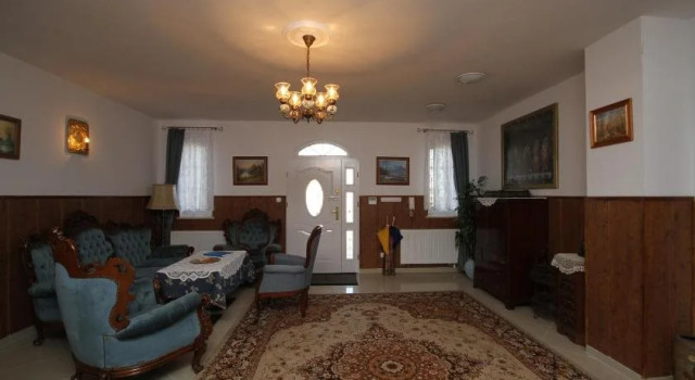 Dworek Łeba, Book Hotel Łeba 