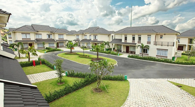 Lakeview Villas and Vietnam Golf Club - Ho Chi Minh City, Забронировать Отель Отели Хошимина 4 звезды, 4*