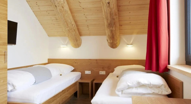 Cosy, Modern Canadian Wooden Chalet, Rezervați Cabana Cabane în Tirol, Casetă