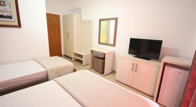 Standardowy trzyosobowy pokój i balkonem Julia Hotel