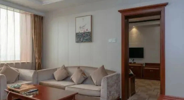Двухместный люкс Business Zhonghai International Hotel
