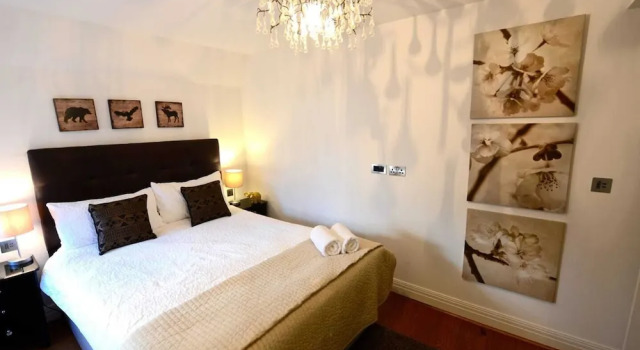 New Luxury 3bed/2bath Apartment - Covent Garden!!, 예약 아파트 Titsey Surrey