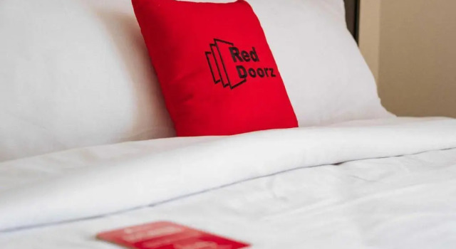 RedDoorz Syariah near RS Awal Bros Batam, Prenota Hotel Hotel economici a Nagoya