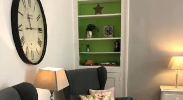 Студия White Lodge Hotel