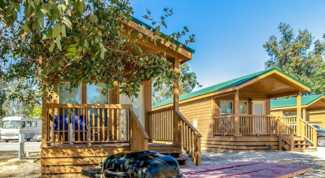 Коттедж Wilderness Lakes RV Resort