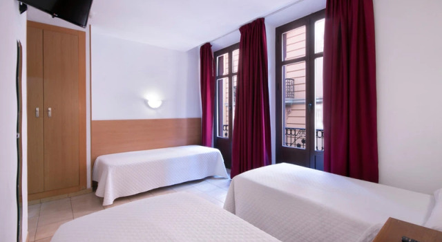 Номер Standard Atenas Granada