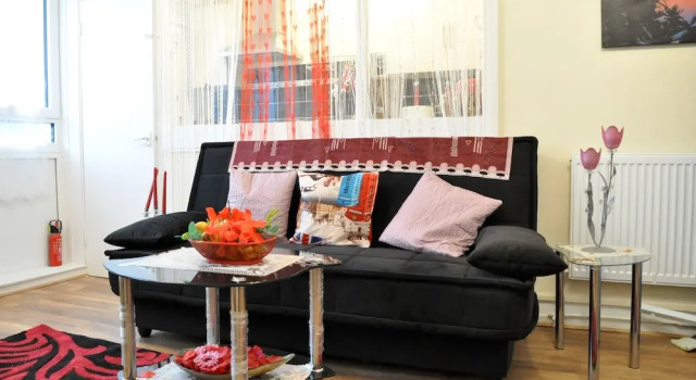 Fantastic 1 Bed in Trendy Peckham, Забронировать Отель Отели Лондона 3 звезды, рядом с Больница Кингс-Колледж, 3*