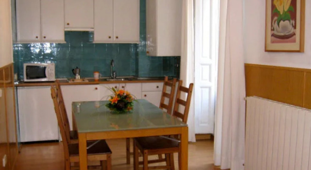 Km1 Opera Apartments, Забронировать Апартаменты/квартира Отели Мадрида с парковкой, рядом с Театр Монументал, Парковка