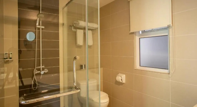 Люкс c 1 комнатой с видом на озеро TUI BLUE The Haven Ipoh