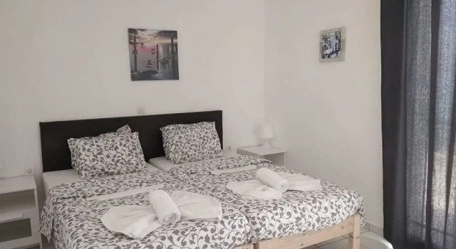Hiona Apartments