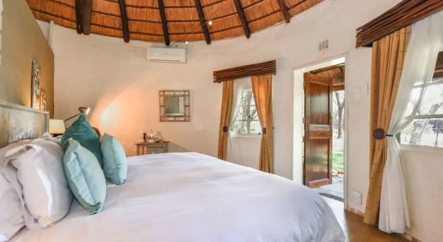 Двухместный номер Standard с красивым видом из окна Mziki Safari Lodge