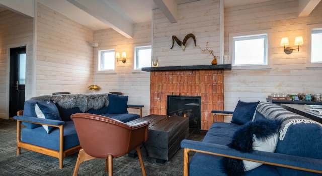 Двухместный номер Standard Eleven Revelstoke Lodge
