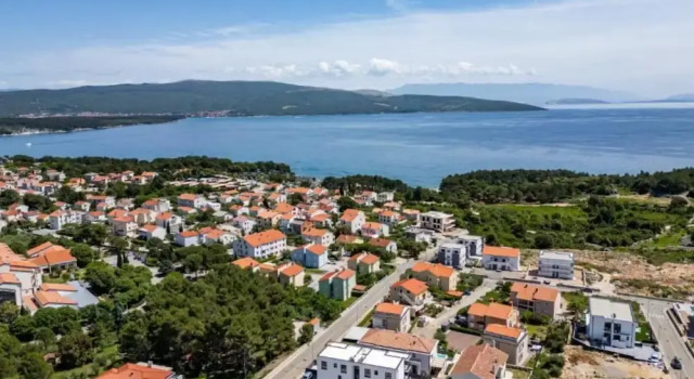 Апартаменты Charming Apartment Island Krk With Private Pool