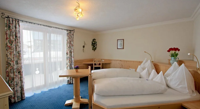 Двухместный номер Standard с балконом Hotel Arlberghöhe