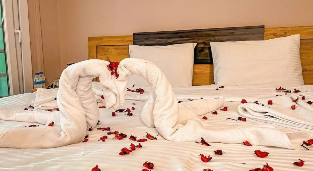 Life Artemis Otel, Забронировать Отель Отели Каршияка с завтраком, Завтраки