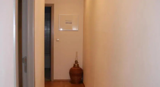 C.J.1 Brussels Apartments, Забронировать Апартаменты/квартира Брюссель Брюссельский столичный регион, рядом с Церковь де-ла-Шапель