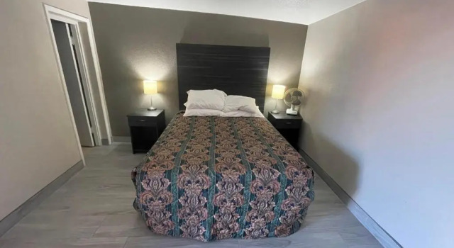 Номер Standard Palms Inn