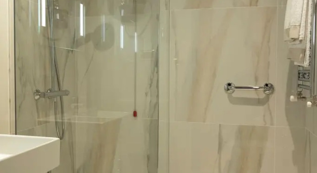 Трёхместный номер Spacious c-hotels Concorde