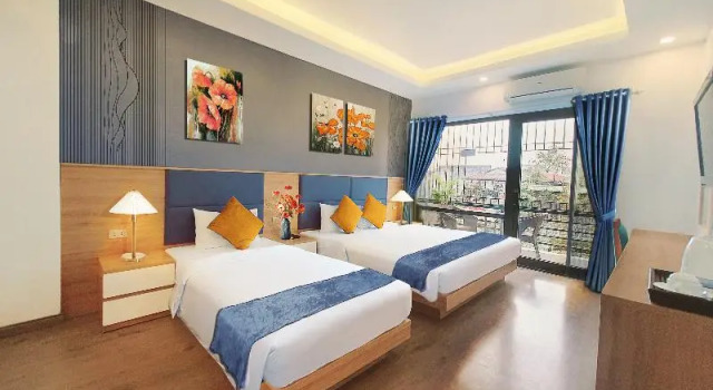Семейный номер Standard с балконом Hanoi Amorita Boutique Hotel & Travel