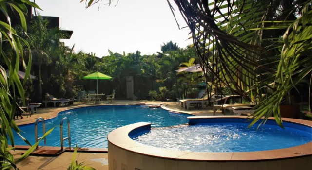 Двухместный номер Deluxe с балконом и с красивым видом из окна Lotus Sutra Beachfront Resort