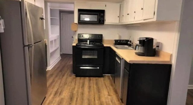 3 Bed 3 Bath House, Conveniently close to everything, Smart Tvs in all rooms whole house to yourself, Buchen Sie Hotel James City USA
