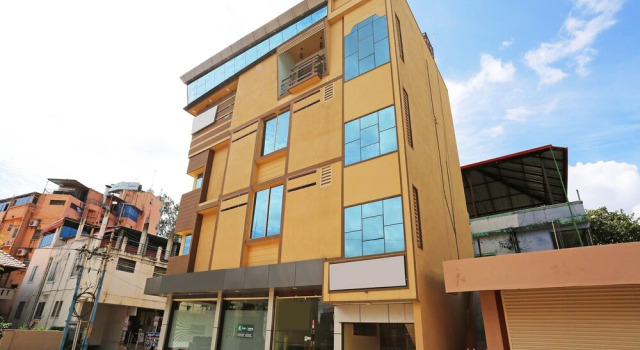 OYO 9583 Hotel Qinn, Rezervovat Hotel Hotely v Bangalore s parkováním, Parkování