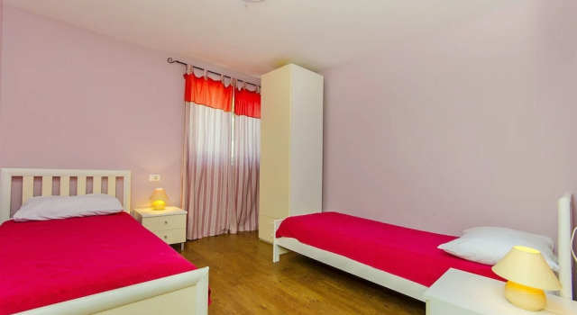 Apartments Pitesa