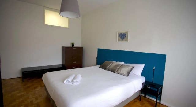 Galante & Waltrick - Downtown 3 Bedroom - Parking Downstairs - Balcony, Забронировать Отель Порту Регион Порту, рядом с Театр Coliseu do Porto