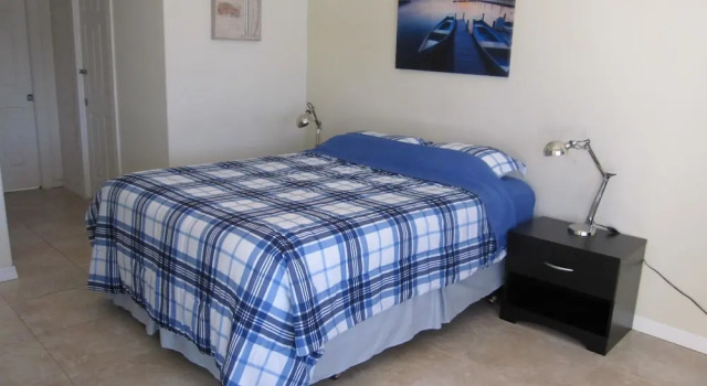 Beautiful Gulf Coast Living on the Canal - Three Bedroom Home, Book Hotel Hoteller i New Port Richey med pool, Swimmingpool