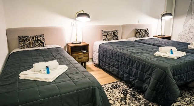 Трёхместный номер Standard с балконом In Barcelos Hostel & Guest House