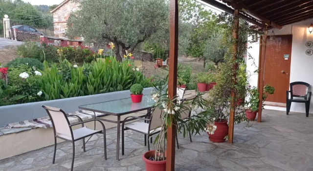Студия с балконом и с красивым видом из окна Armonia Guesthouse