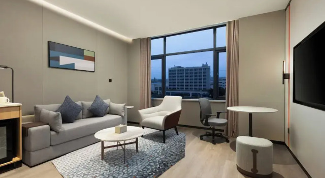 Holiday Inn Express Neijiang High-Tech Zone by IHG, Book Hotel Hotels in Neijiang with Breakfast, Breakfasts
