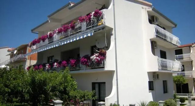 Apartments Frano, Book Lejlighed Splitska Brac-øen