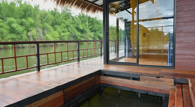 Номер Standard Boutique Raft Resort, River Kwai
