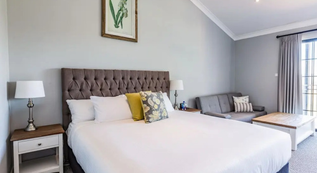 Номер Standard с балконом Camden Valley Inn