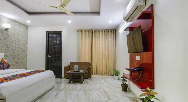 Homefort Stays, Millennium City Centre Gurugram, Забронировать Отель Гургаон 