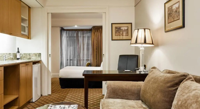 Люкс с 3 комнатами Stamford Plaza Melbourne