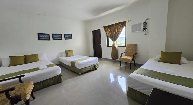 Трёхместный семейный номер Standard с балконом Amazing View Mountain Resort Laguna