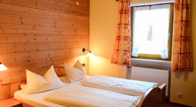 Gästehaus Sonnenbichl, Varaa Hotelli Fischbachau German Alps