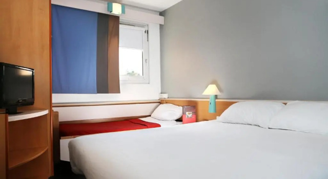 Трёхместный номер Standard ibis Orange Centre Echangeur A7 A9