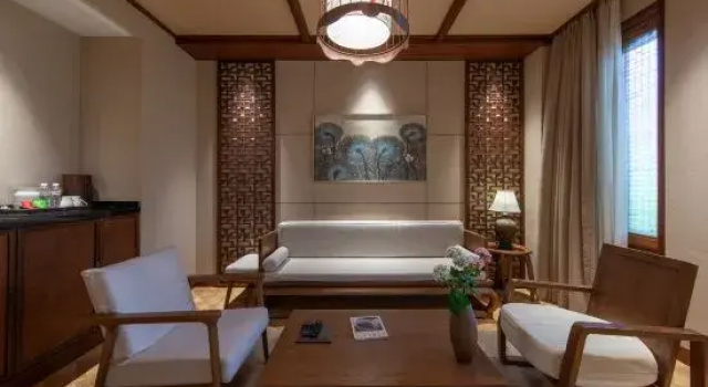 Люкс Comfort Lijiang Meilunanzhao Mansion Hotel (Lijiang Shuhe Ancient Town Branch)