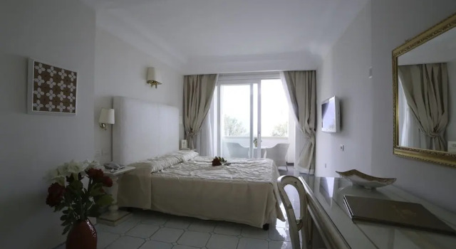 Двухместный номер Standard Цокольный этаж с балконом Hotel Villa Fraulo