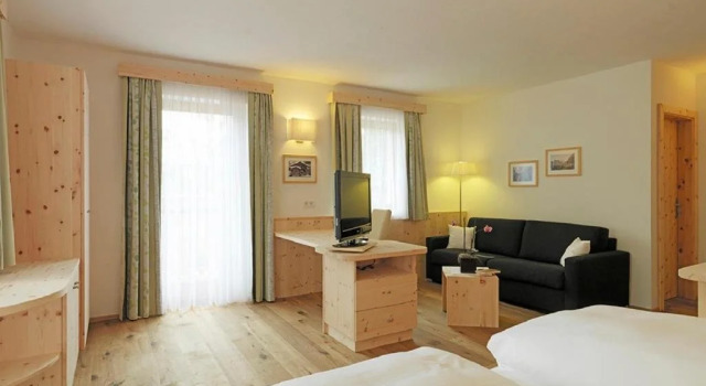 Alpenhof Wolayersee, Rezerwuj Hotel Hotele w Karyntia z parkingiem, Parking